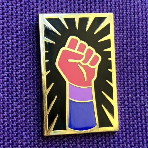 Bi Resist Fist pin - GAYPIN'