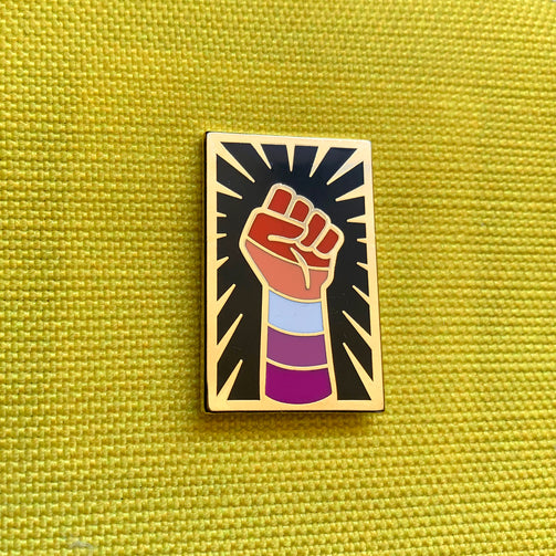 Lesbian Resist Fist pin - GAYPIN'