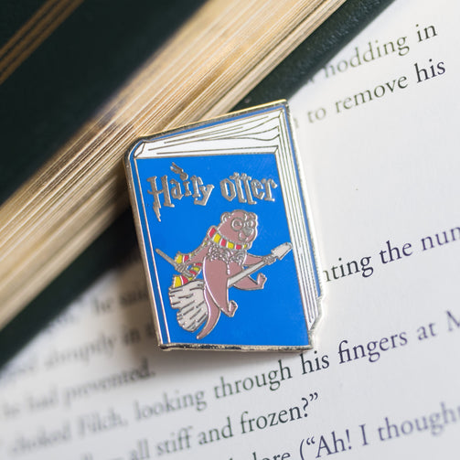 Hairy Otter pin - GAYPIN'